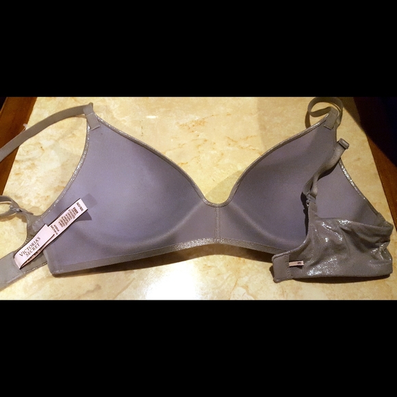 🏖️Victoria's Secret Swim Metallic "Wet Look" Bikini Top - Picture 5 of 6